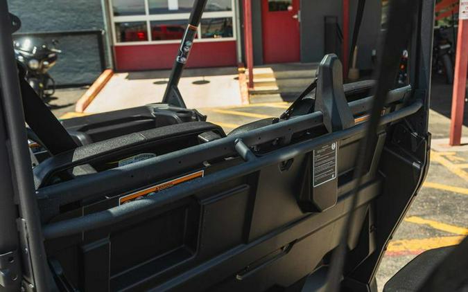 2025 Can-Am® Defender MAX HD7