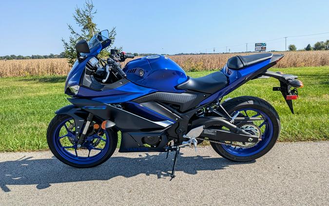 2023 Yamaha YZF-R3 ABS