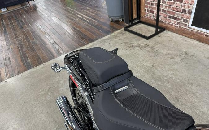 2025 Harley-Davidson Breakout