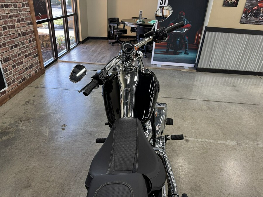 2025 Harley-Davidson Breakout