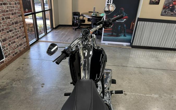 2025 Harley-Davidson Breakout