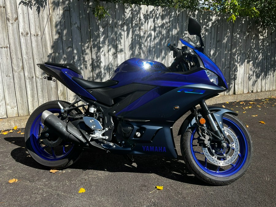 2023 Yamaha YZF-R3 ABS