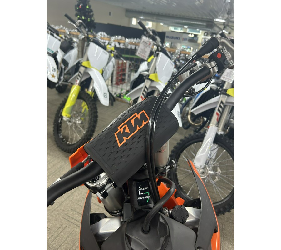 2025 KTM SX 300