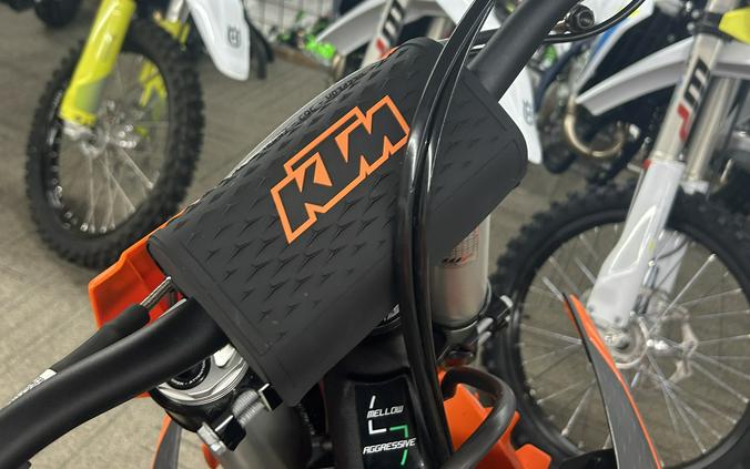 2025 KTM SX 300