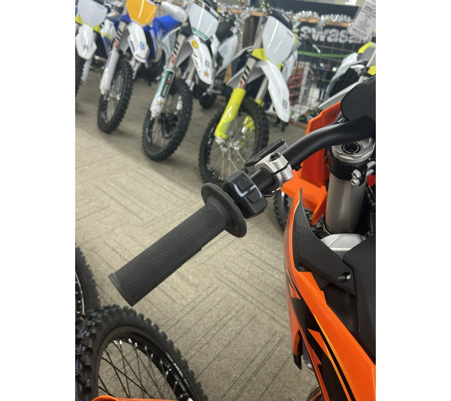 2025 KTM SX 300