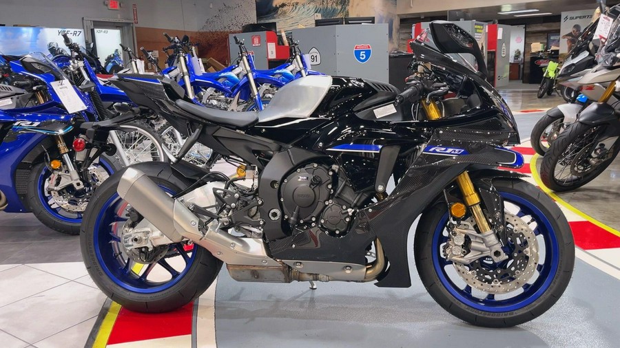 2026 Yamaha YZF-R1M