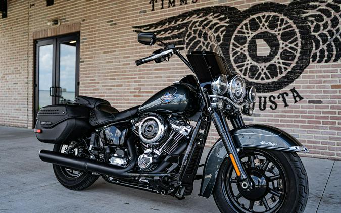 2025 Harley-Davidson® FLHC - Heritage Classic