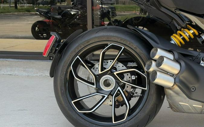 2025 Ducati Diavel V4 Thrilling Black