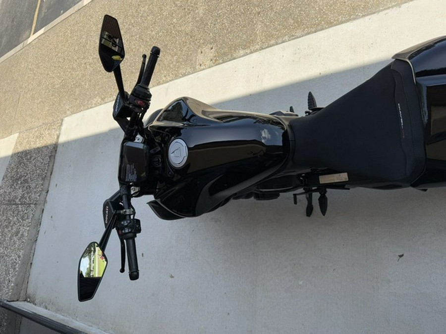 2025 Ducati Diavel V4 Thrilling Black