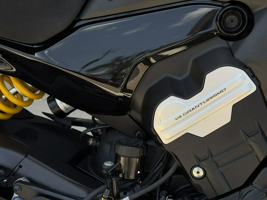 2025 Ducati Diavel V4 Thrilling Black