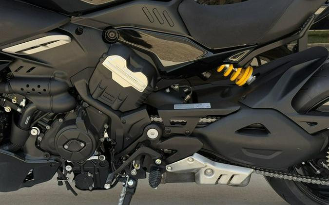 2025 Ducati Diavel V4 Thrilling Black