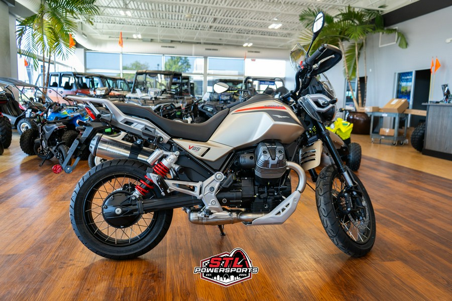 2025 Moto Guzzi V85 TT Travel - BRONZO DESERTO