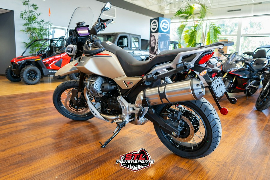 2025 Moto Guzzi V85 TT Travel - BRONZO DESERTO