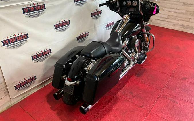 2019 Harley-Davidson Street Glide Base