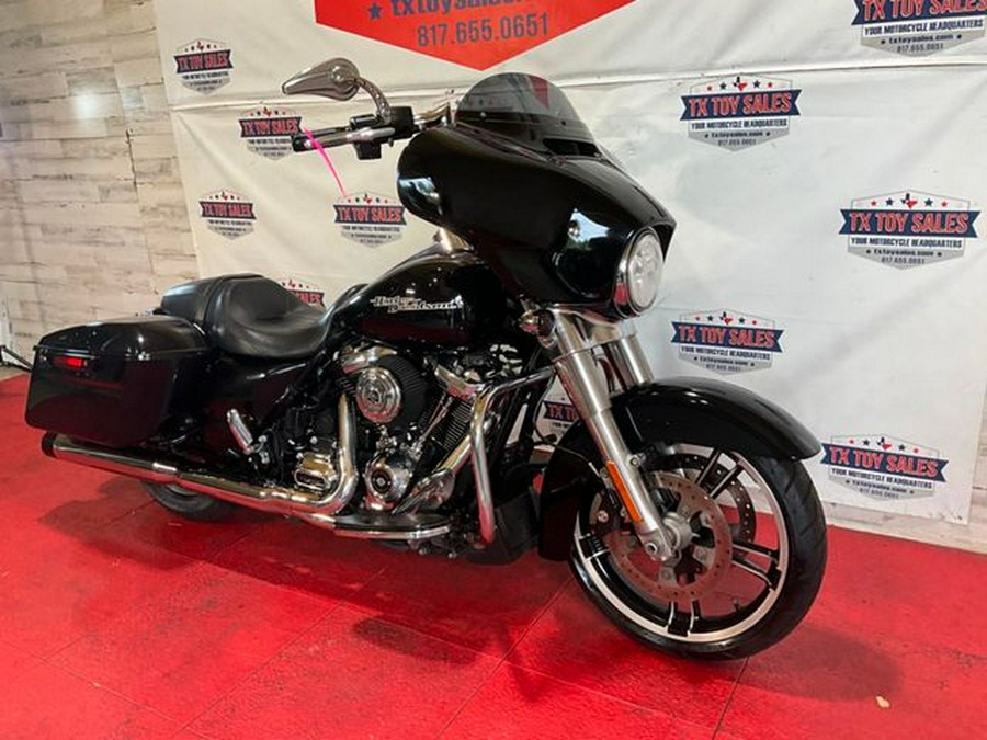 2019 Harley-Davidson Street Glide Base