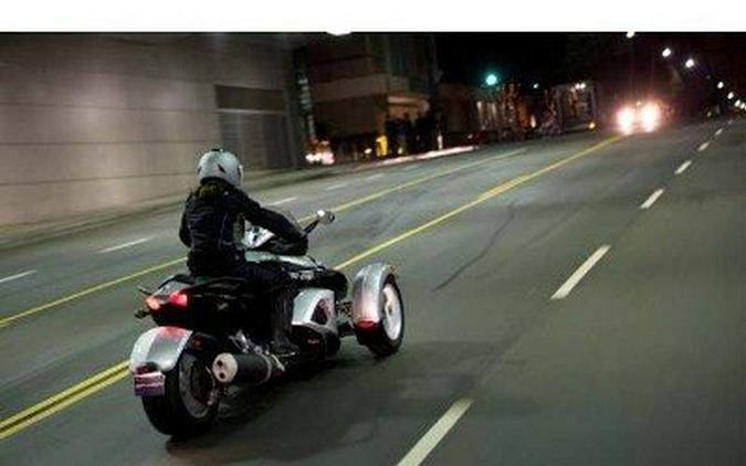 2009 Can-Am Spyder™ GS Roadster with SE5 Transmission (semi auto)
