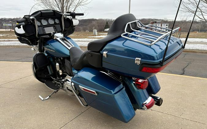 2014 Harley-Davidson® Ultra Limited Custom Colour Daytona Blue Pearl