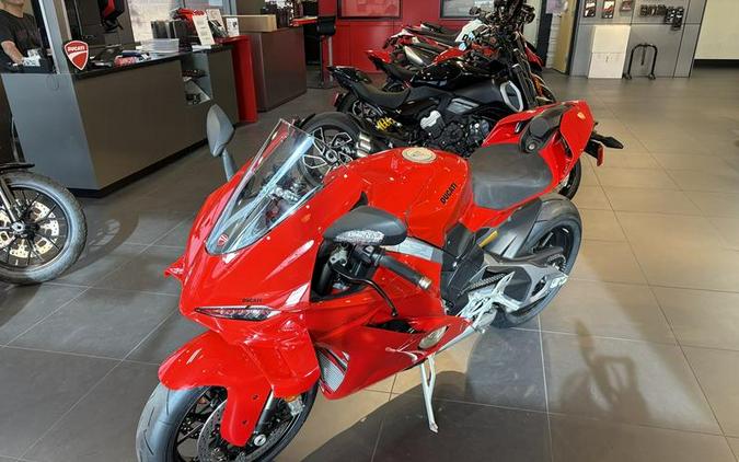 2026 Ducati Panigale V4