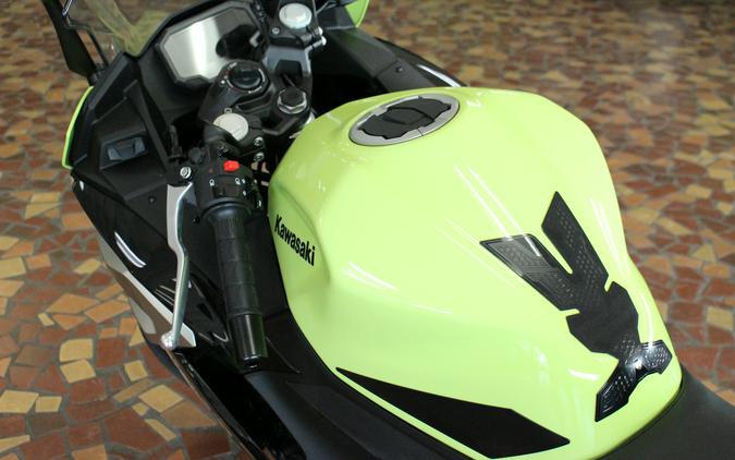 2026 Kawasaki Ninja 500 SE ABS Metallic Yellowish Green/Ebony - TDAA7067