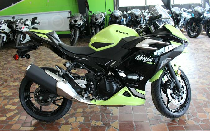 2026 Kawasaki Ninja 500 SE ABS Metallic Yellowish Green/Ebony - TDAA7067