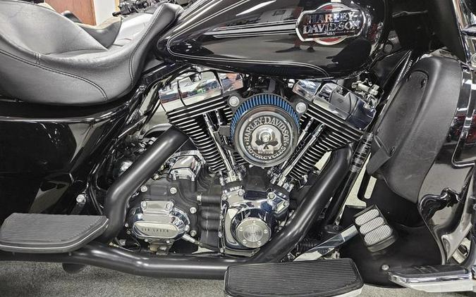 2011 Harley-Davidson® FLHTCUTG - Tri Glide® Ultra Classic®