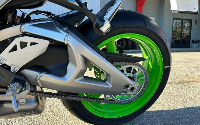 2024 Kawasaki Ninja® ZX™-10R 40th Anniversary Edition ABS