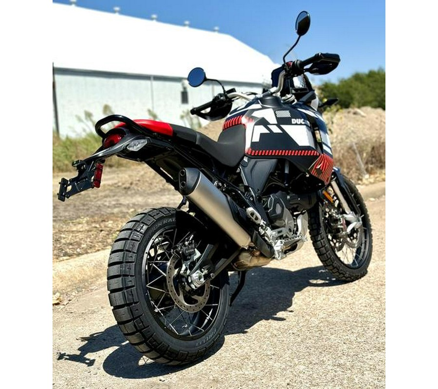 2024 Ducati DESERT X