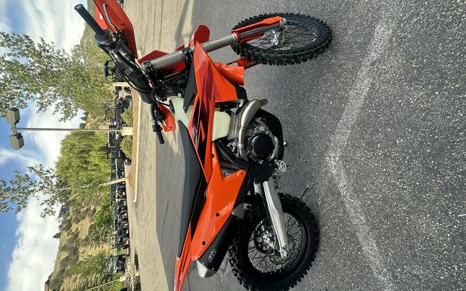 2027 KTM 350 XC-F - MD8706