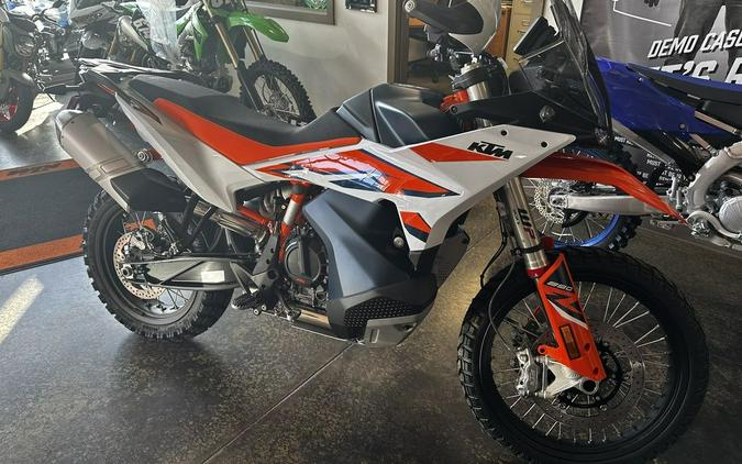 2023 KTM 890 Adventure R First Look [7 Fast Facts + 16 Photos]