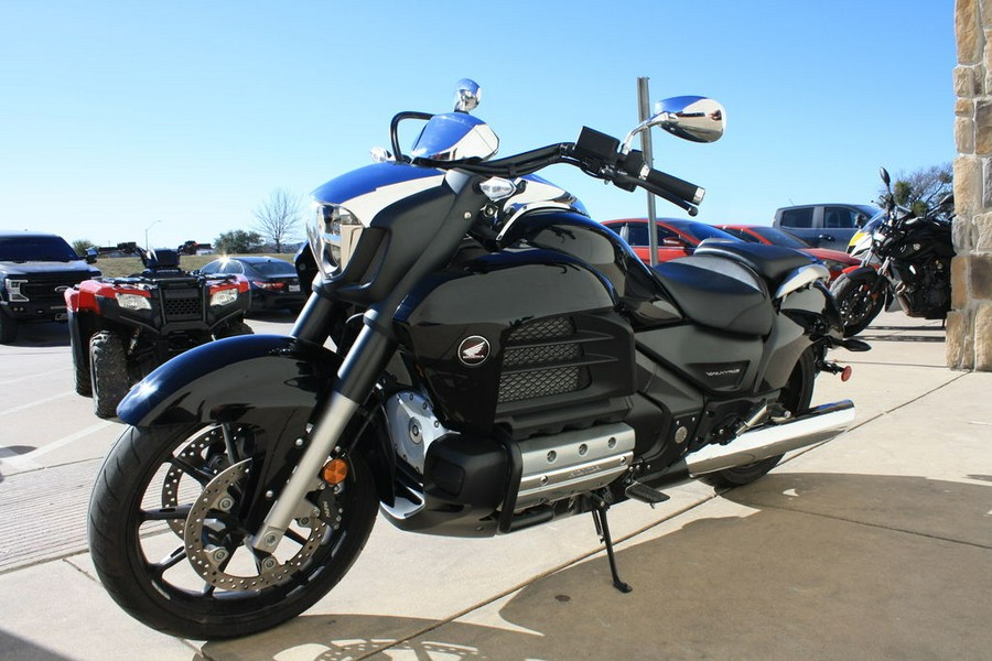 2014 Honda® Gold Wing Valkyrie