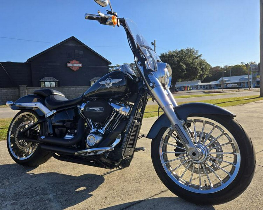 2018 Harley-Davidson® FLFB - Softail® Fat Boy®