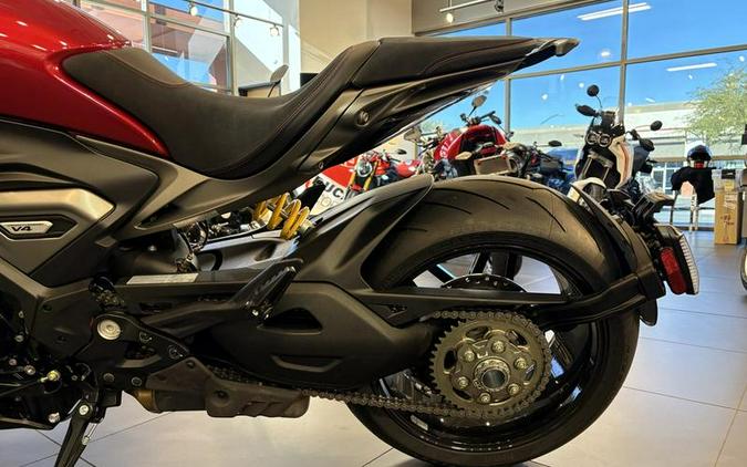 2026 Ducati XDiavel V4 Burning Red