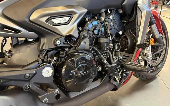 2026 Ducati XDiavel V4 Burning Red