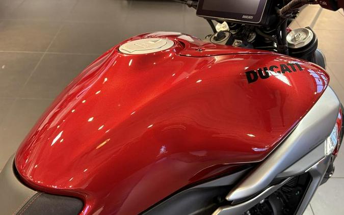 2026 Ducati XDiavel V4 Burning Red