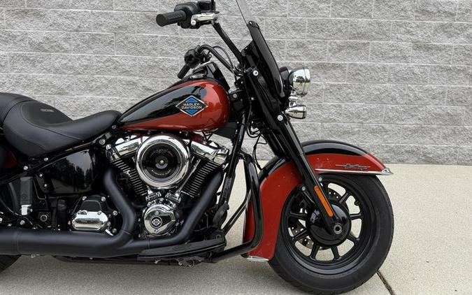 2025 Harley-Davidson® FLHC - Heritage Classic