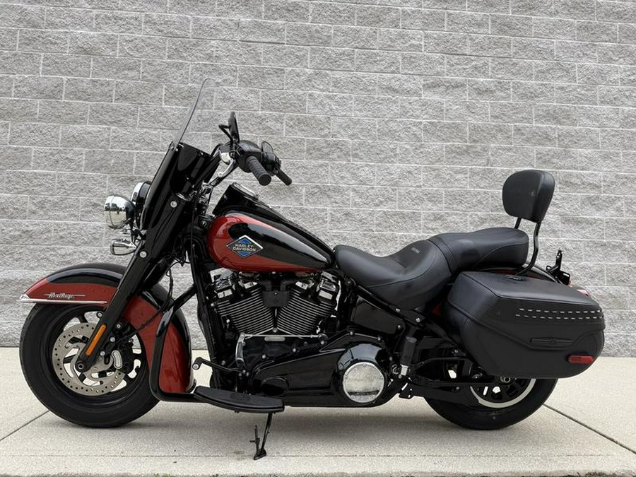 2025 Harley-Davidson® FLHC - Heritage Classic