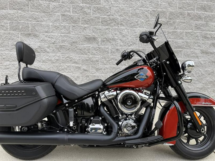 2025 Harley-Davidson® FLHC - Heritage Classic