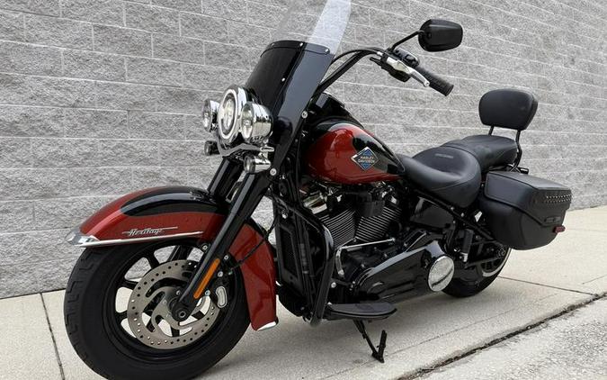 2025 Harley-Davidson® FLHC - Heritage Classic