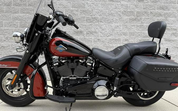 2025 Harley-Davidson® FLHC - Heritage Classic