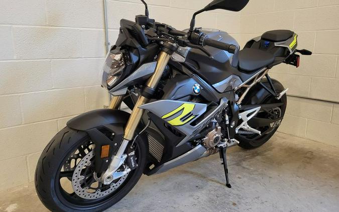 new 2024 BMW S 1000 R