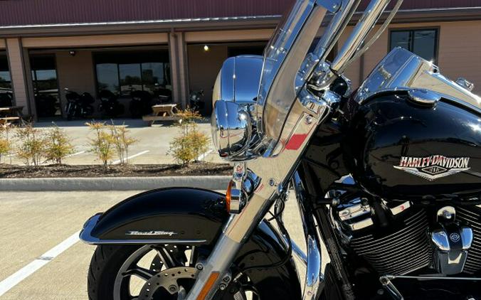 2018 Harley-Davidson Road King Vivid Black