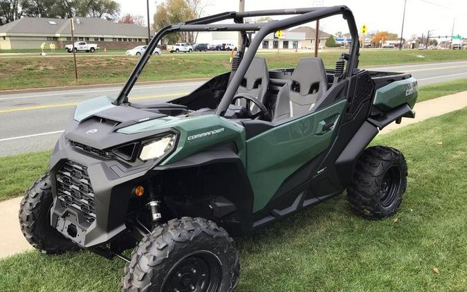 2023 Can-Am® Commander DPS 700