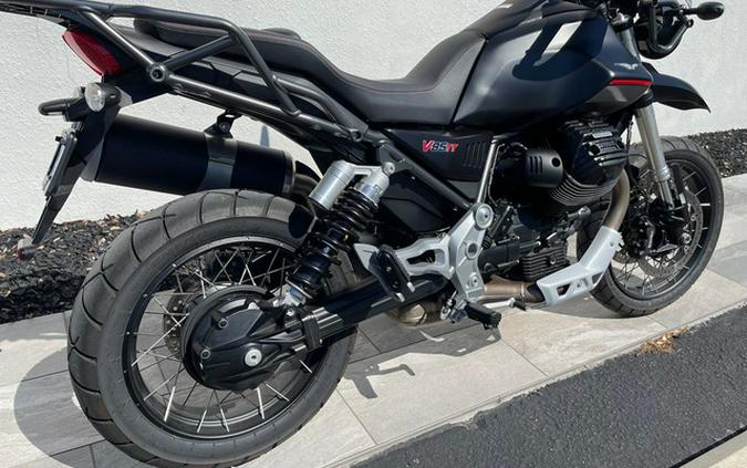 2022 Moto Guzzi V85 TT E5