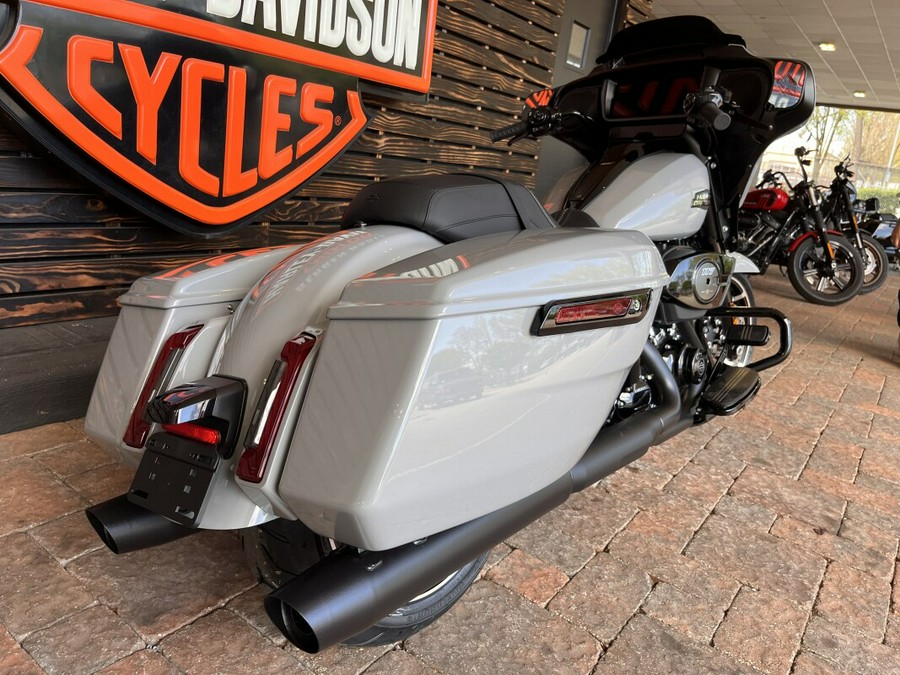 FLHX 2024 Street Glide®