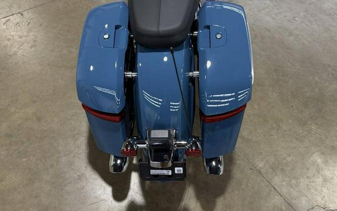 2026 Indian Motorcycle® Challenger® Limited 112 Storm Blue with Black Metallic