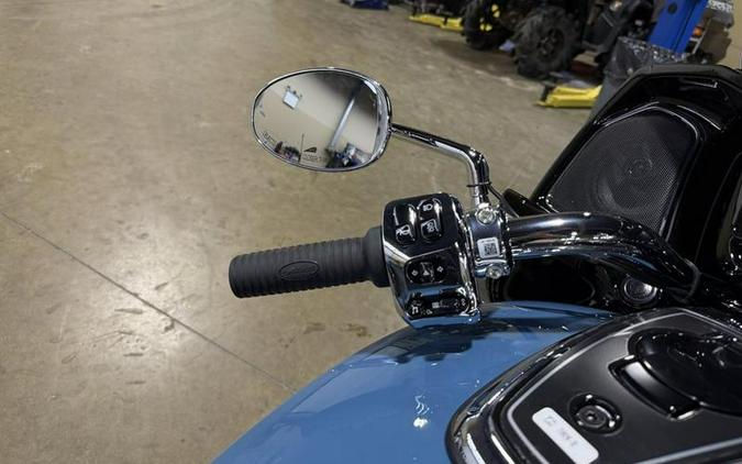 2026 Indian Motorcycle® Challenger® Limited 112 Storm Blue with Black Metallic