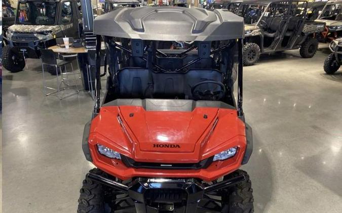 2023 Honda® Pioneer 1000-6 Deluxe Crew