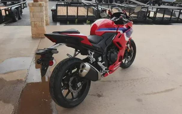 2025 HONDA CBR500R GRAND PRIX RED