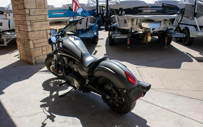 2015 VICTORY GUNNER