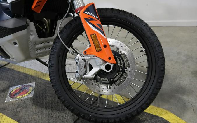 2024 KTM 890 Adventure R